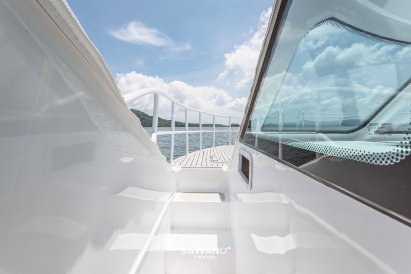 A stunning sailing experience on the crystal clear waters of Hong Island, Phuket.