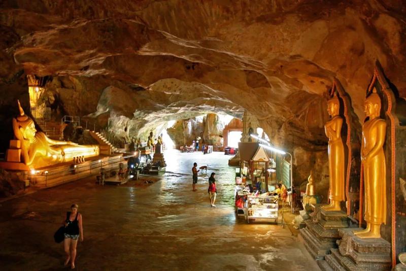 After rafting, treat yourself to a delicious buffet with various local dishes, perfect for post-adve